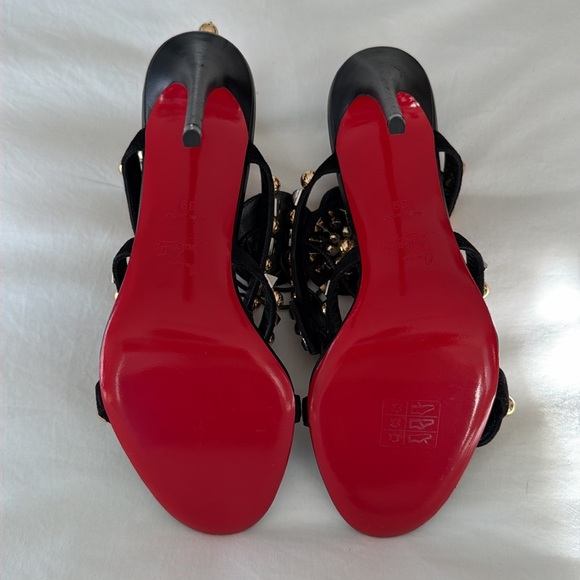 Christian Louboutin Kaleikita studded leather lace up sandals in black. - Picture 4 of 10